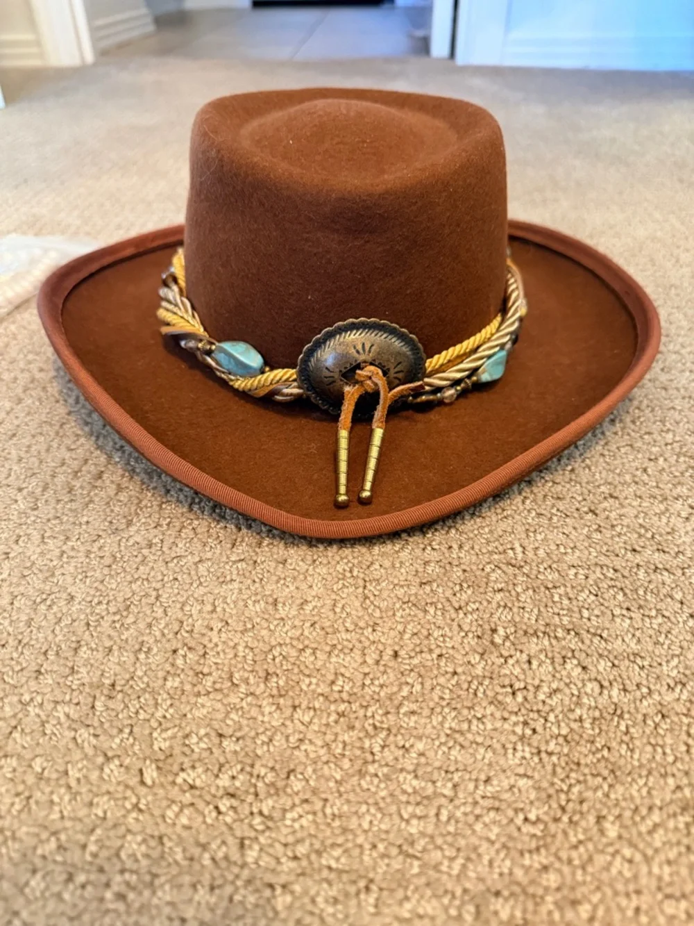 Vintage Wool  Hat with Turquoise Stone and Gold Braided Accessory - Picture 4 of 7